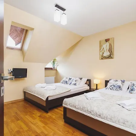 Brzozowa Center By Renters Apartment